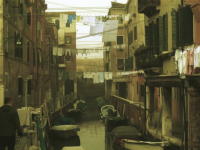 Eine „Gasse“ in Venedig im Stil eines alten Gemäldes, 2009
